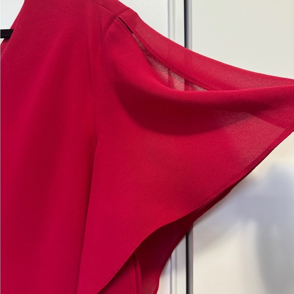 💎 Pennington's Elegant Red V-Neck Blouse - Picture 5 of 9